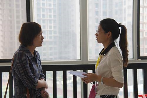 Bé trai mẫu giáo phát ra tiếng kì lạ lúc ngủ ở trường, cô giáo giật mình khi mở chăn-2