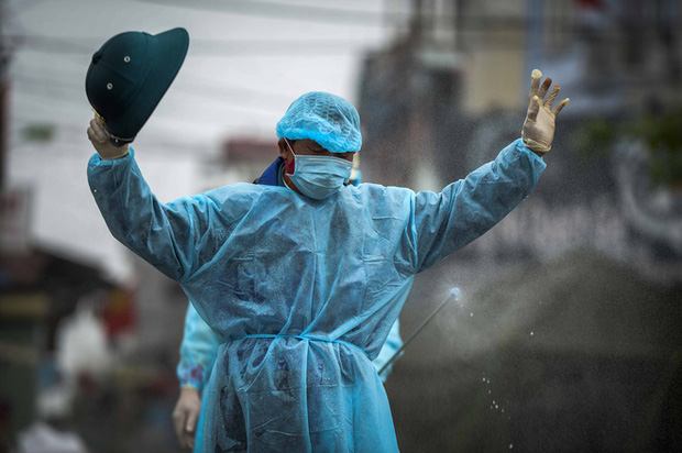 Ổ dịch thôn Hạ Lôi diễn biến phức tạp với 10 bệnh nhân Covid-19, có thể sẽ cách ly thêm một thôn của xã Mê Linh-2