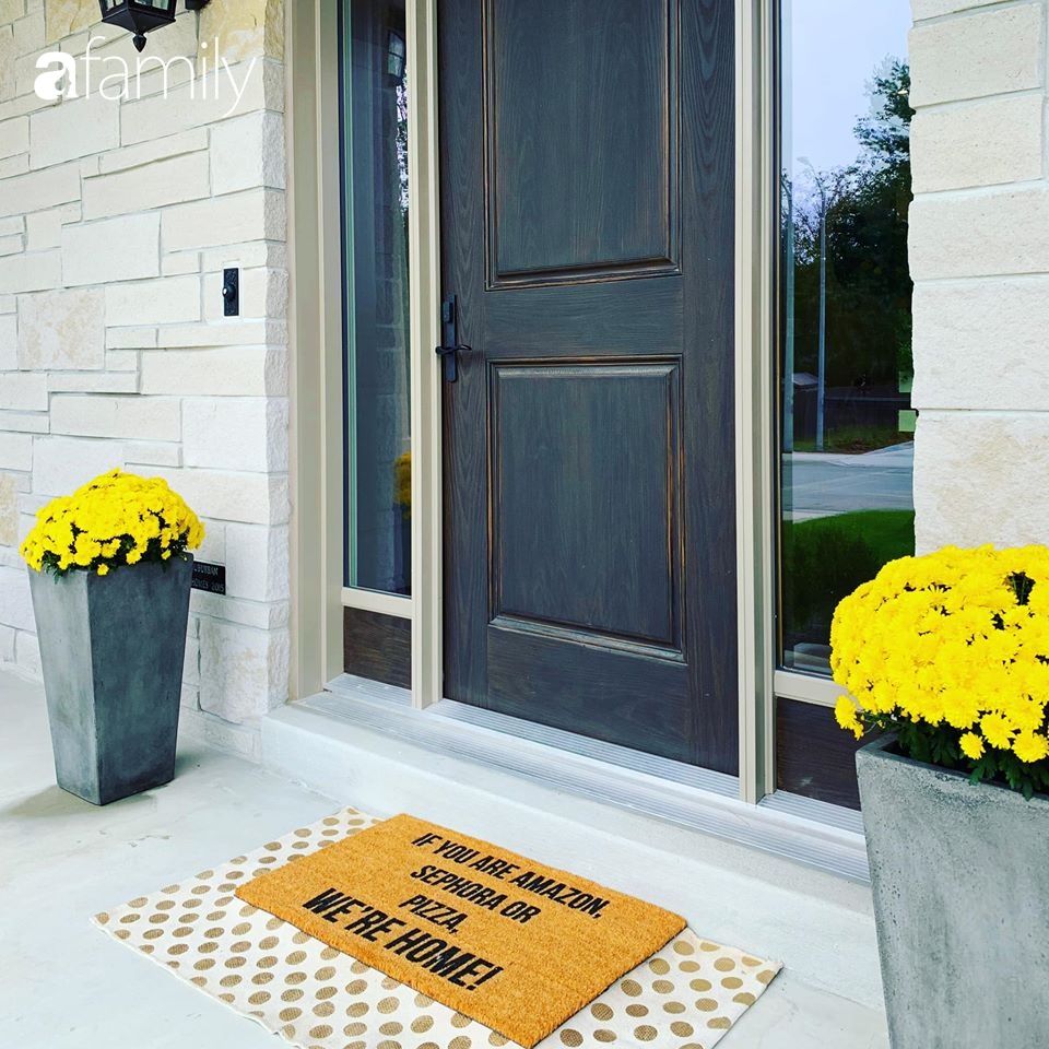 Mẹ Việt ở Canada khoe ngôi nhà đẹp như trong phim, thích nhất là căn bếp vừa đứng nấu cơm vừa ngắm trời mây cây cối-3