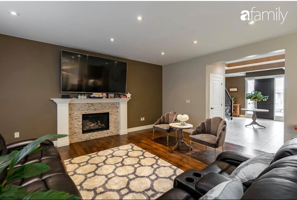 Mẹ Việt ở Canada khoe ngôi nhà đẹp như trong phim, thích nhất là căn bếp vừa đứng nấu cơm vừa ngắm trời mây cây cối-16