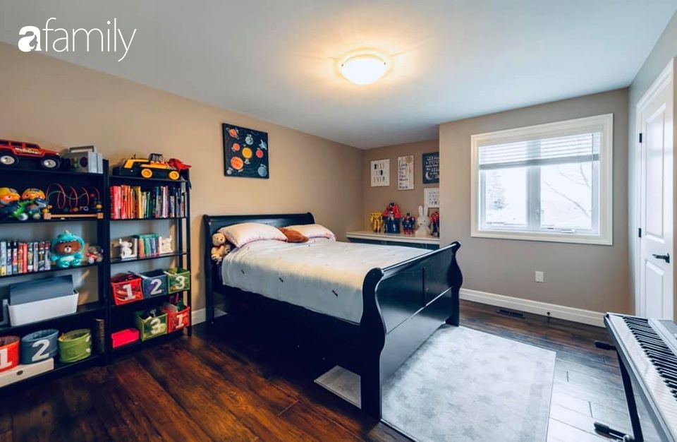 Mẹ Việt ở Canada khoe ngôi nhà đẹp như trong phim, thích nhất là căn bếp vừa đứng nấu cơm vừa ngắm trời mây cây cối-25