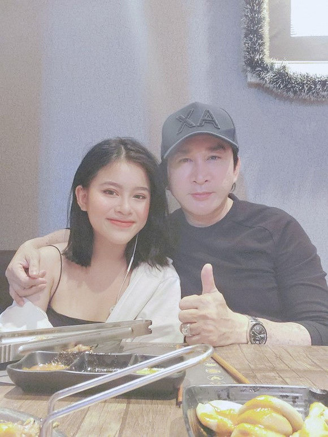 Bức ảnh hiếm hoi của NSƯT Kim Tử Long với con gái thứ 3: Bố siêu hack tuổi, con xinh xắn như hot girl-1