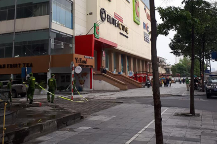 Hà Nội: Bàng hoàng phát hiện 1 người phụ nữ rơi từ tầng cao khu vực siêu thị Big C Hà Đông xuống đất tử vong
