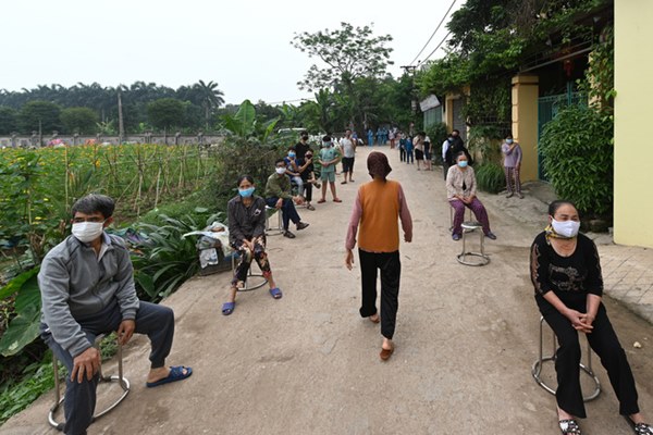 Sở Y tế Hà Nội: Chưa rõ nguồn lây của hai nữ bệnh nhân Covid-19 ở ổ dịch Hạ Lôi-2