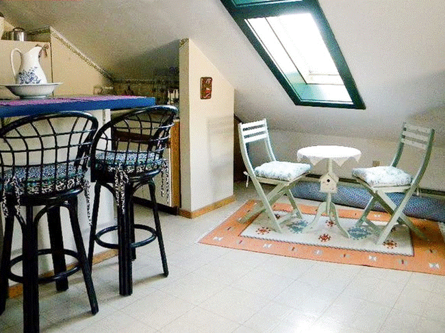 Căn phòng áp mái rộng 74.3m² lộn xộn và tẻ nhạt đẹp bất ngờ sau khi tu sửa-8