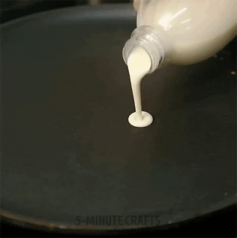 Tôi có mẹo&nbsp;dùng chai nhựa làm bánh pancake, cả nhà tròn mắt nhưng lúc thưởng thức thì gật gù khen ngon-3