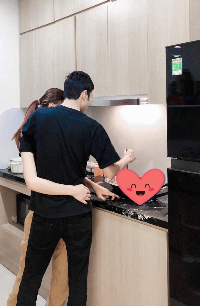Phương Oanh bất ngờ đăng ảnh khoá môi bạn trai hậu công khai, còn đánh dấu chủ quyền thế này thì về chung nhà thôi!-3