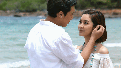 Biết vợ biếu nhà ngoại 5 triệu, chồng cắt luôn tiền chi tiêu để dằn mặt, ai ngờ nửa tháng sau anh ngã ngửa khi vợ tươi cười khoe sự thật-1