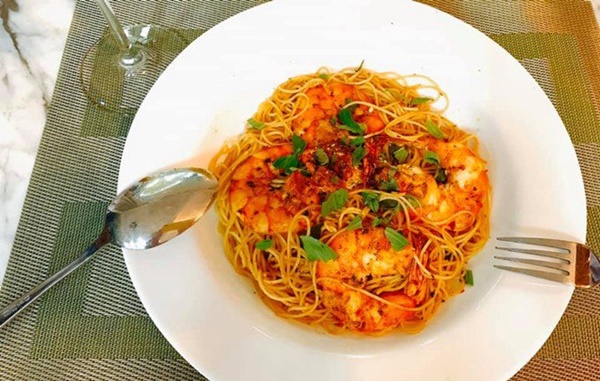 Sống sung túc, Mỹ Lệ vẫn chăm nấu ăn cho chồng con, thấy béo mẫm cũng đáng-20