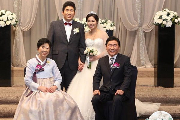 Mỗi tháng gửi biếu 3 triệu tiền sinh hoạt nhưng mẹ chồng tằn tiện vô cùng khiến nàng dâu phát bực, đến khi nhà có chuyện mọi việc mới vỡ lẽ-3