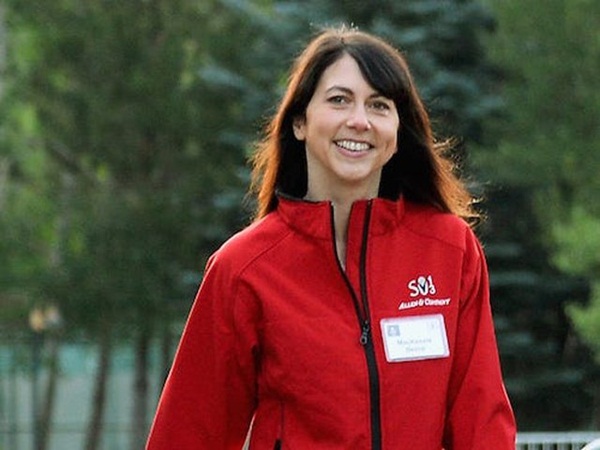 9 tháng sau ly hôn, khối tài sản của vợ cũ tỷ phú Amazon mất 3.000 năm mới tiêu hết-2