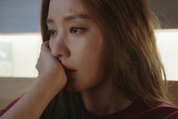 Tò mò với vỉ thuốc lạ mà ngày nào chồng cũng uống đúng giờ, tôi hỏi cô bạn làm bác sĩ để rồi khi biết sự thật thì lăn đùng ra ngất-2