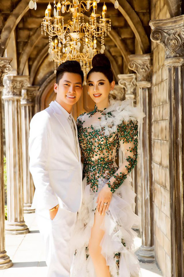 Giữa nghi vấn rạn nứt, Lâm Khánh Chi lộ diện tươi tắn hơn hẳn, để lộ tình trạng hiện tại với ông xã qua 1 dấu hiệu-3