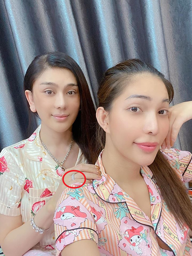 Giữa nghi vấn rạn nứt, Lâm Khánh Chi lộ diện tươi tắn hơn hẳn, để lộ tình trạng hiện tại với ông xã qua 1 dấu hiệu-2