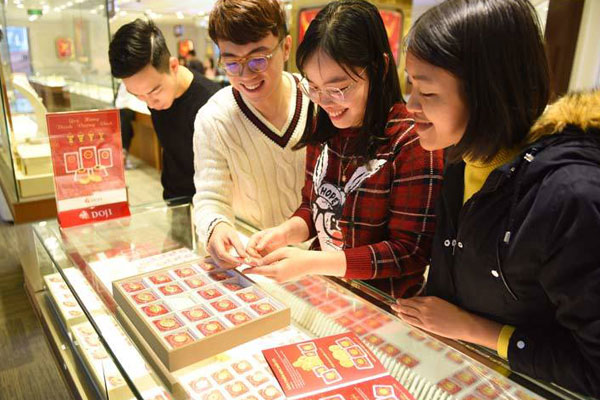 Giá vàng hôm nay 16/4, vững trên đỉnh bất chấp áp lực bán chốt lời-2