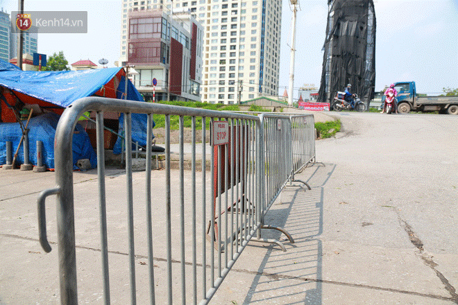 Cảnh tượng chưa từng có ở chợ hoa lớn nhất Hà Nội mùa Covid -19-3