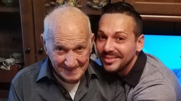 Hai bố con người Ý nhiễm Covid-19 nhưng bố qua đời, con trai vật lộn với cảm giác tội lỗi thông qua đoạn video khiến ai cũng đau lòng-4