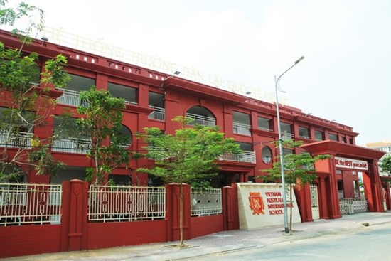 Từ bức xúc vì Trường Quốc tế thu học phí cả trăm triệu dù tiền trước đó chưa dùng đến, phụ huynh làm các phép tính rồi giật mình với 