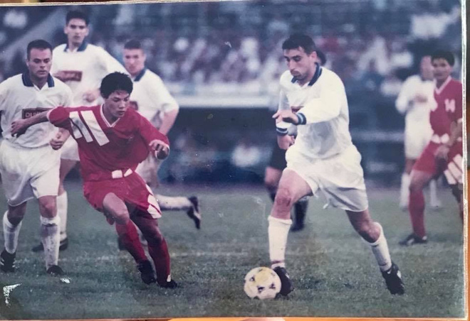 Những tuyển thủ Việt Nam biến mất sau bàn thắng để đời: Người giải nghệ ở tuổi 22, người bị cấm thi đấu vĩnh viễn-9