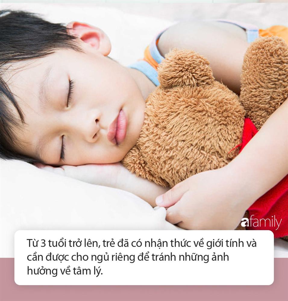 Cô giáo mầm non gửi ảnh các bé ngủ ngoan ngoãn cho phụ huynh, ai ngờ bị mọi người đồng loạt phản đối vì 1 lý do-2