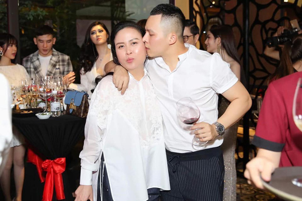 Cách ly tới 5 lần, Vũ Khắc Tiệp hết lên đồ sống ảo lại làm clip mường tượng khung cảnh du lịch xa hoa: Nỗi lòng của bao người đây!-4