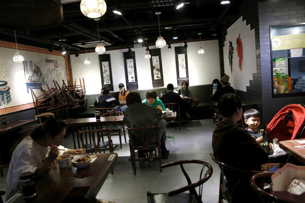 Ít nhất 80 người Việt tại Moscow nhiễm virus corona-2