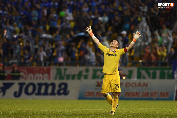 Dàn cầu thủ sinh vào tháng 4 của Việt Nam: Ghép lại sơ sơ cũng được một đội hình rất gì và này nọ-1