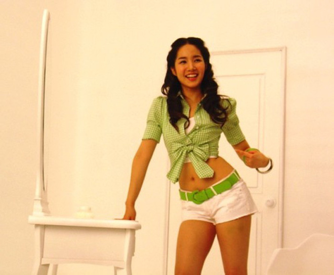 Cứ lên phim là kín như bưng, mấy ai ngờ Park Min Young sở hữu body nóng bỏng như tượng tạc nhường này-12