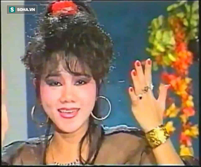 Nữ ca sĩ đầu tiên xỏ khuyên tai 5 lỗ, nhẫn đeo 10 ngón tay và scandal khủng khiếp ở Sài Gòn-3