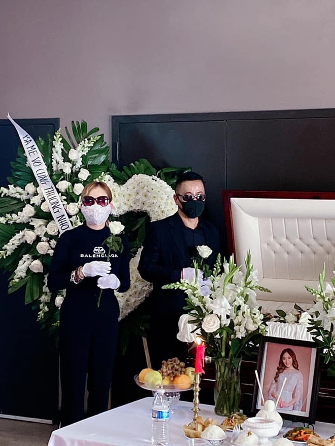 Người thân đưa tiễn Hoa hậu Việt Nam Toàn cầu về nơi an nghỉ-2