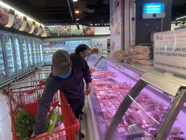 Lợn hơi tăng phi mã, 200.000 đồng chưa mua được 1kg thịt lợn-2