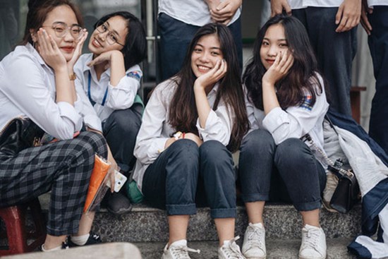 Bộ GD-ĐT: Xem xét cho HS lớp 9, lớp 12 đi học trước; 3 buổi/ tuần