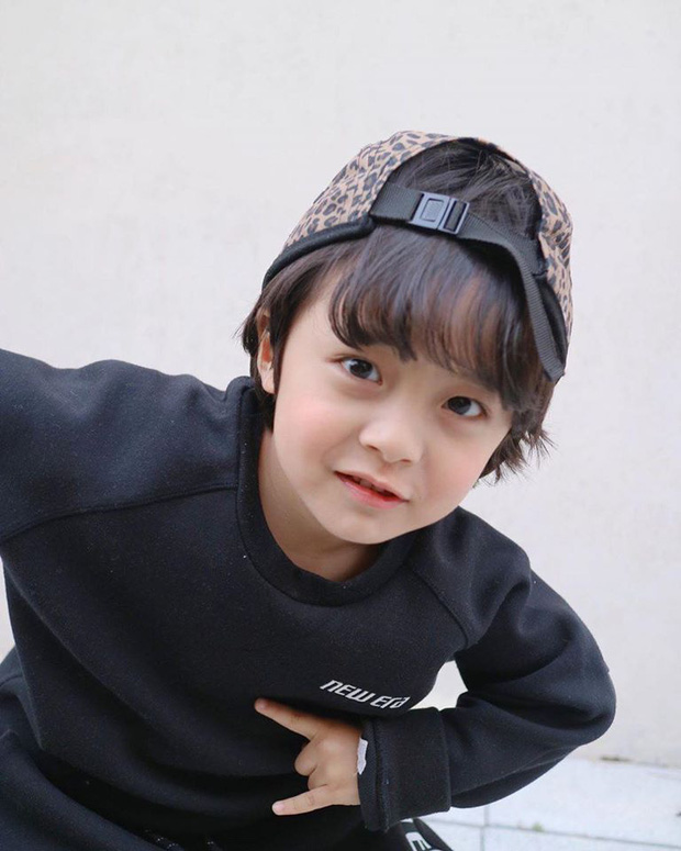 Con gái của Kim Tae Hee gây bão với hình ảnh xuống tóc sau khi phim đóng máy: Đã đáng yêu nay còn cưng hơn!-4