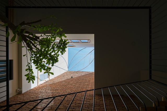 Căn nhà ở Đà Nẵng gây sốt” với cách xây dựng nhà trong nhà” độc nhất VN-6