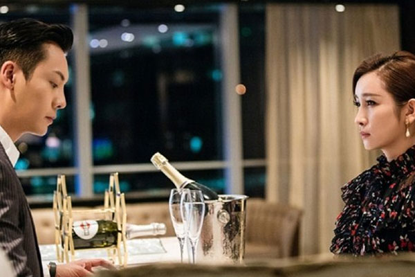 Âm mưu giành chồng người khác nhưng khi tận mắt chứng kiến cảnh tượng lạ lùng của vợ chồng nhà người ta thì cô nàng bẽ bàng rút lui-3