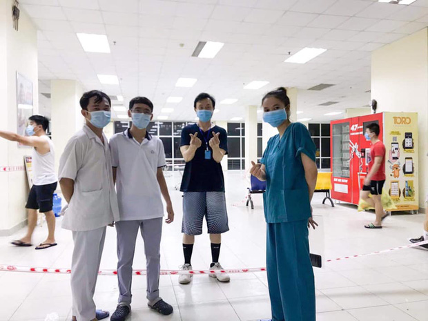 Danh hài Chí Tài đã chính thức hoàn thành 14 ngày cách ly tập trung, không quên ghi điểm bằng hành động nhỏ với bác sĩ-4