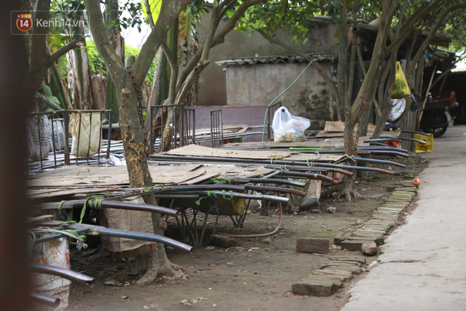 Nỗi niềm của những người lao động nghèo chơi vơi giữa Hà Nội vì đại dịch Covid-19: Sống nhờ gạo cứu trợ, cá ươn đi xin-4