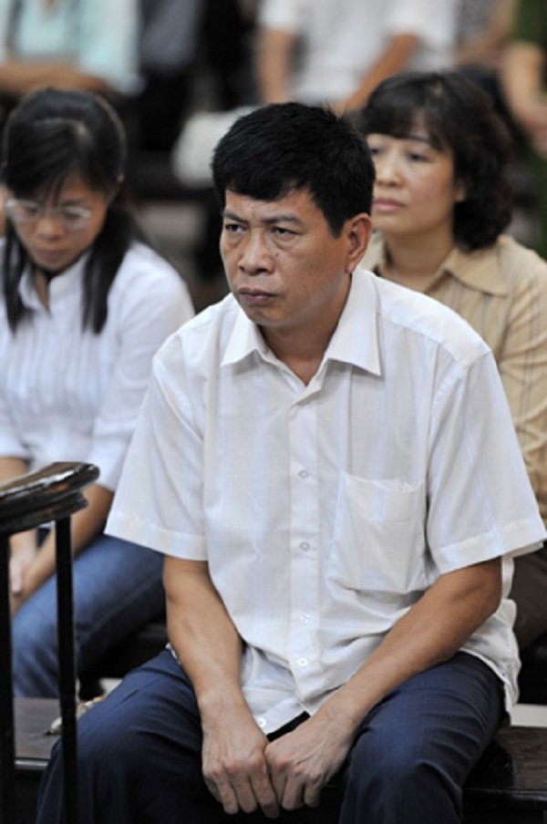 4 đại gia Việt lùm xùm nhân tình: Người bị vợ tố cáo, người vướng lao lý mới bại lộ-2