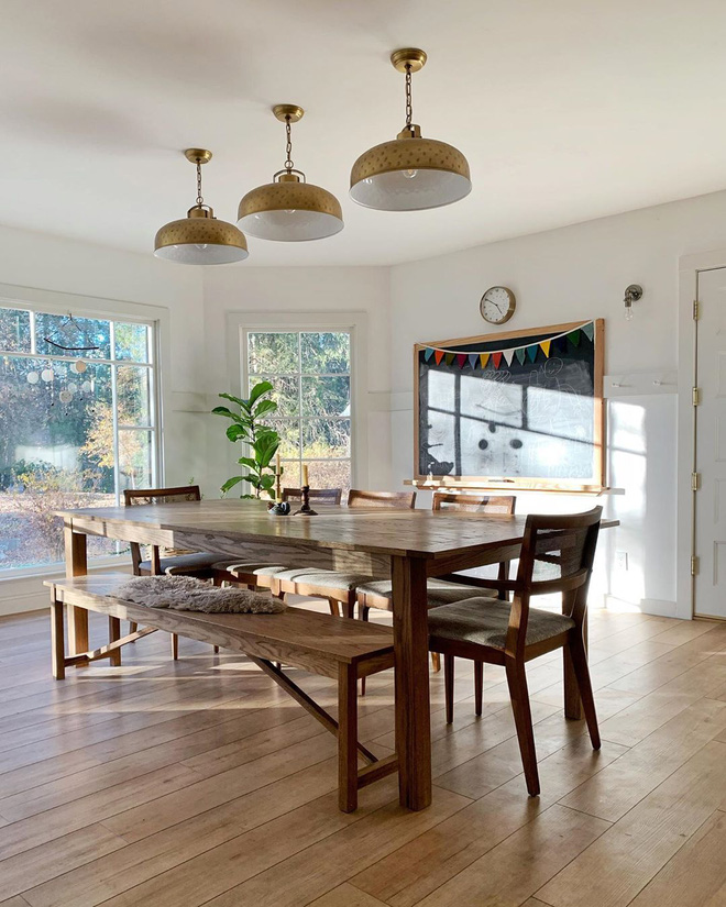 Bán nhà ở phố về trang trại sống, cặp vợ chồng táo bạo biến căn nhà cũ trông như hầm chứa thành không gian đẹp hệt ảnh tạp chí-5