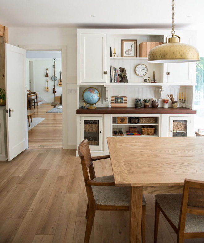 Bán nhà ở phố về trang trại sống, cặp vợ chồng táo bạo biến căn nhà cũ trông như hầm chứa thành không gian đẹp hệt ảnh tạp chí-7