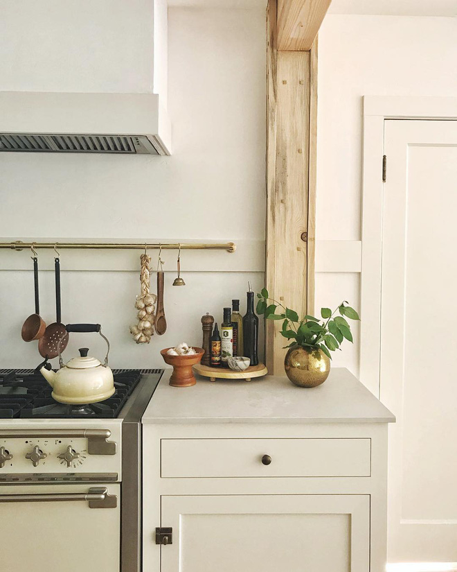 Bán nhà ở phố về trang trại sống, cặp vợ chồng táo bạo biến căn nhà cũ trông như hầm chứa thành không gian đẹp hệt ảnh tạp chí-10