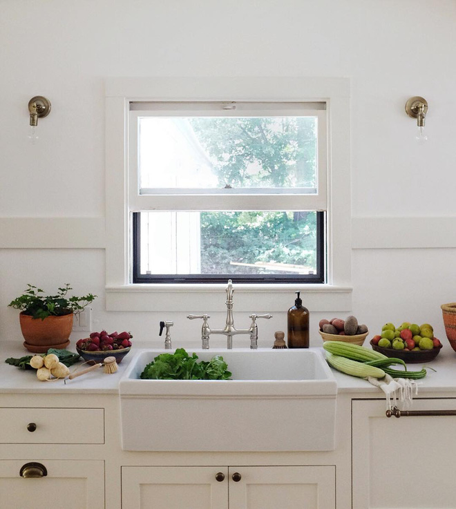 Bán nhà ở phố về trang trại sống, cặp vợ chồng táo bạo biến căn nhà cũ trông như hầm chứa thành không gian đẹp hệt ảnh tạp chí-11