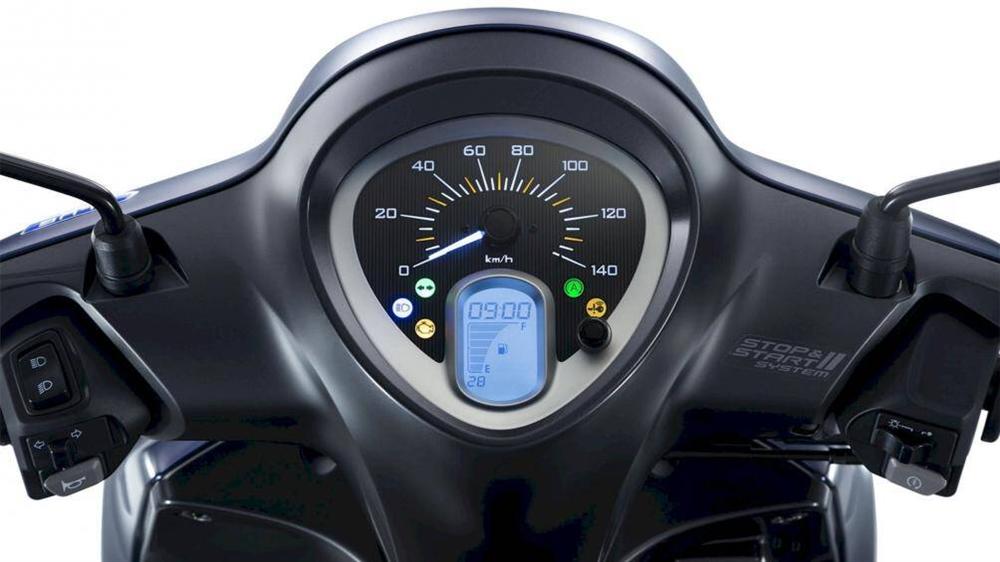 8 tật xấu của chị em khi đi xe máy-1