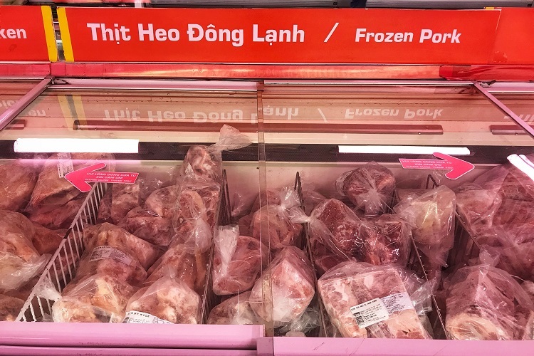 Chất lượng thật bên trong miếng thịt lợn nhập khẩu Nga sau khi rã đông?-1