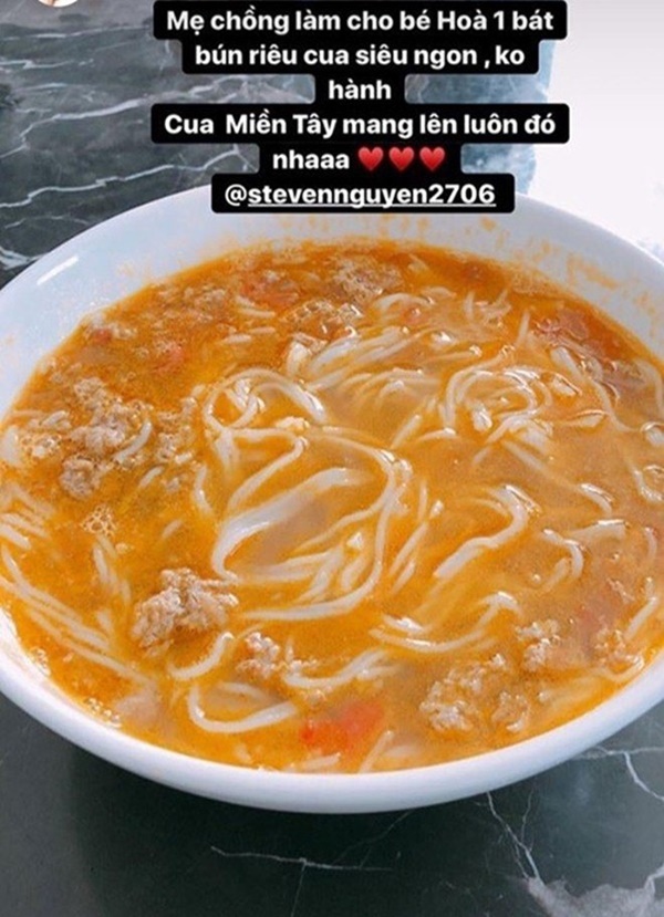 Hòa Minzy phân biệt đối xử, làm bánh cho chồng và cho Đức Phúc khác một trời một vực-12