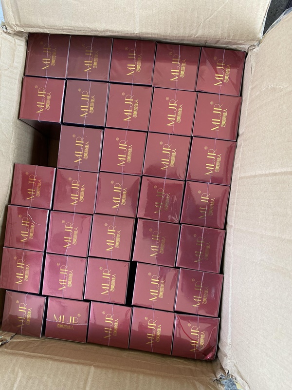 Phát hiện kho mỹ phẩm nhập lậu cực lớn của một hoa hậu ở Sài Gòn-3