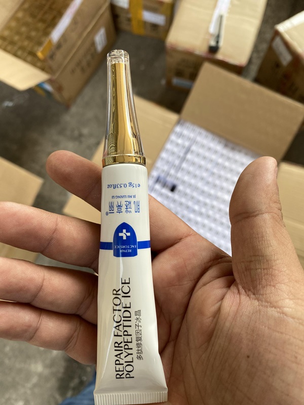 Phát hiện kho mỹ phẩm nhập lậu cực lớn của một hoa hậu ở Sài Gòn-5