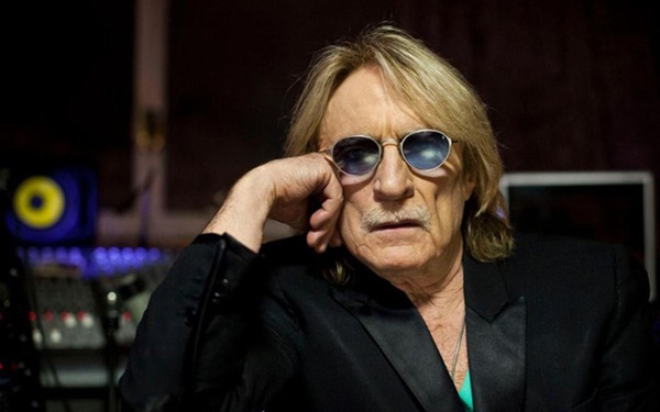 Showbiz thế giới bàng hoàng tiếc thương loạt sao đình đám qua đời vì COVID-19: Từ Vua hài Nhật đến tài tử Star Wars đều quá thương tâm-1