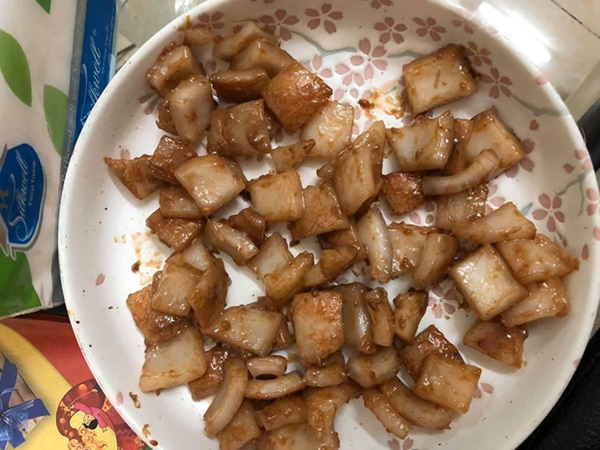 Chưa bao giờ hết choáng vì team ghét bếp: Làm bánh chuối hấp trông như miếng thịt lợn, cao thủ đuổi hình bắt chữ&nbsp;phải xin thua-7