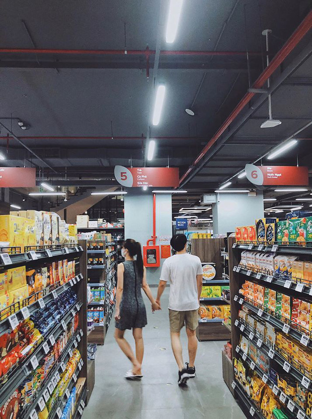 Đông Nhi xuất hiện tình tứ bên Ông Cao Thắng giữa tin đồn mang thai, chi tiết chiếc váy suông đặc biệt gây chú ý-3